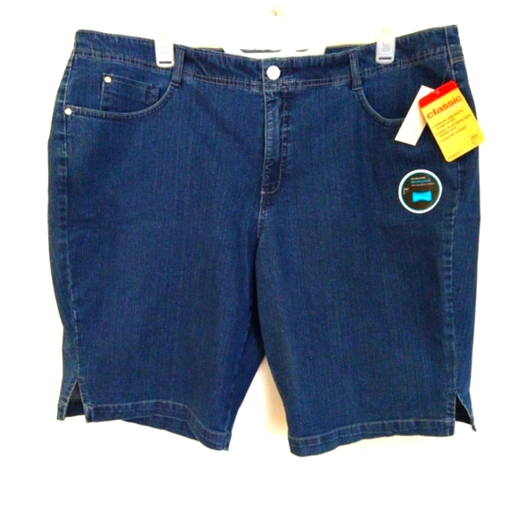 Just My Size Butterfly DNM Bermuda Shorts NWT Size 26W - Picture 1 of 8